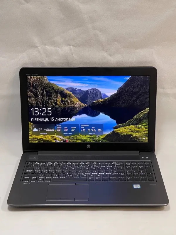 Мобільна робоча станція HP ZBook 15 G3 / 15.6" (1920x1080) TN / Intel Core i7-6820HQ (4 (8) ядра по 2.7 - 3.6 GHz) / 16 GB DDR4 / 256 GB SSD + 500 GB HDD / nVidia Quadro M1000M, 2 GB GDDR5, 128-bit / WebCam б/в - зображення 3