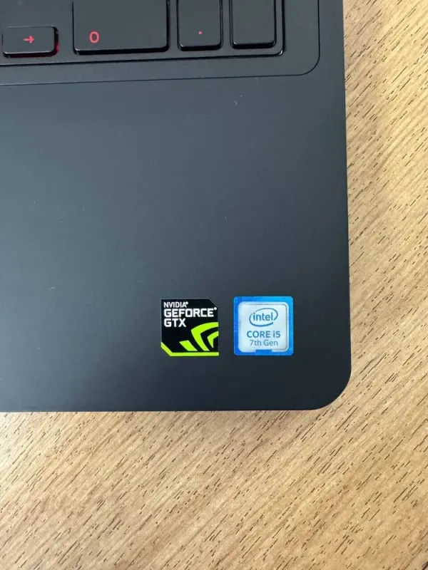 Ігровий ноутбук Б-клас Dell Inspiron 15 5577 / 15.6" (1920x1080) TN / Intel Core i5-7300HQ (4 ядра по 2.5 - 3.5 GHz) / 16 GB DDR4 / 128 GB SSD NVMe + 1000 GB HDD / nVidia GeForce GTX 1050, 4 GB GDDR5, 128-bit / WebCam б/в - зображення 8