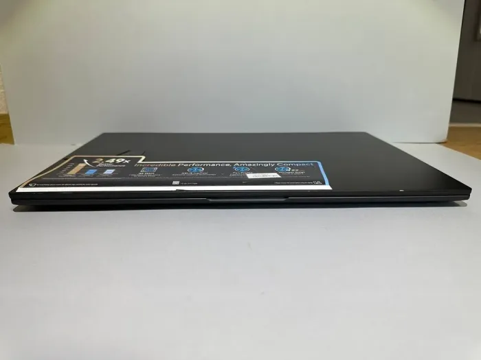 Ультрабук Asus Vivobook 17x k3704v / 17.3" (1920х1080) TN / Intel Core i9-13900H (14 (20) ядер по 4.1 - 5.4 GHz) / 16 GB DDR4 / 1000 GB SSD / Intel Iris Xe Graphics / WebCam б/в - зображення 3