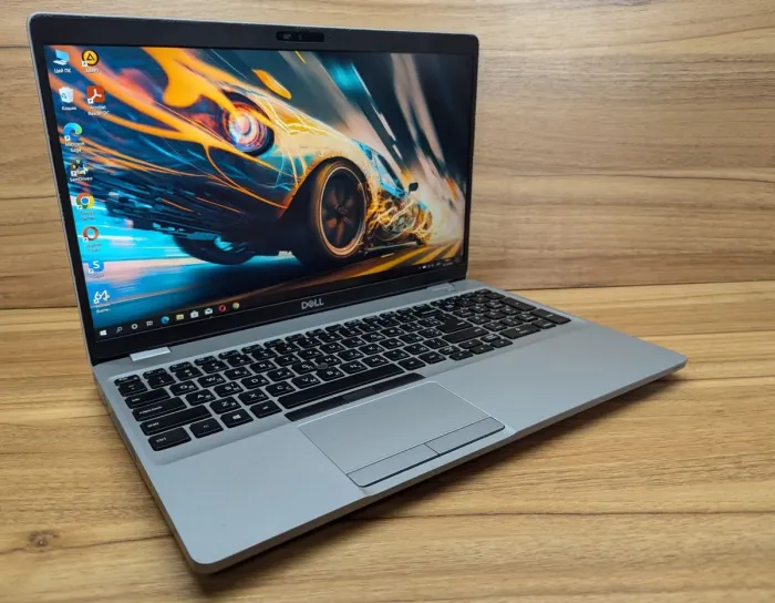 Ультрабук Dell Latitude 5511 / 15.6" (1920x1080) IPS / Intel Core i5-10400H (4 (8) ядра по 2.6 - 4.6 GHz) / 16 GB DDR4 / 512 GB SSD / Intel UHD Graphics / WebCam / Windows 10 б/в - зображення 4