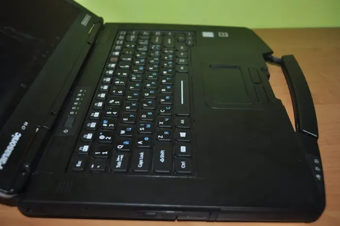 Захищений ноутбук Panasonic Toughbook CF-54 / 14" (1366x768) TN / Intel Core i5-7300U (2 (4) ядра по 2.6 - 3.5 GHz) / 16 GB DDR3 / 240 GB SSD / Intel HD Graphics 620 / Wi-Fi / Bluetooth / Windows 11 Pro б/в - зображення 16