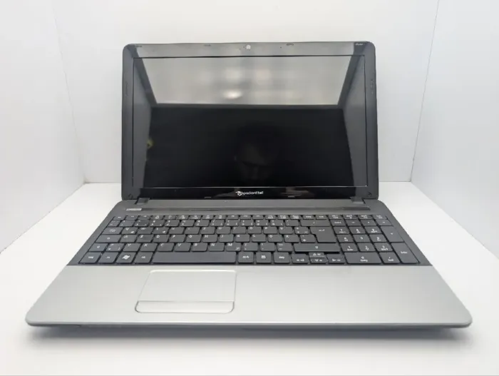 Ноутбук Packard Bell EasyNote TE11BZ / 15.6" (1366x768) TN / AMD E1-1200 (2 ядра по 1.4 GHz) / 6 GB DDR3 / 120 GB SSD / AMD Radeon HD 7310 Graphics / WebCam / DVD-ROM б/в - зображення 3