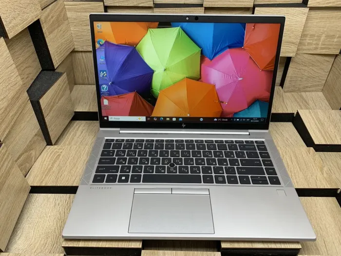 Ультрабук HP EliteBook 845 G8 / 14" (1920x1080) TN / AMD Ryzen 5 Pro 5650U (6 (12) ядер по 2.3 - 4.2 GHz) / 8 GB DDR4 / 256 GB SSD M.2 / AMD Radeon Graphics / WebCam б/в - зображення 2