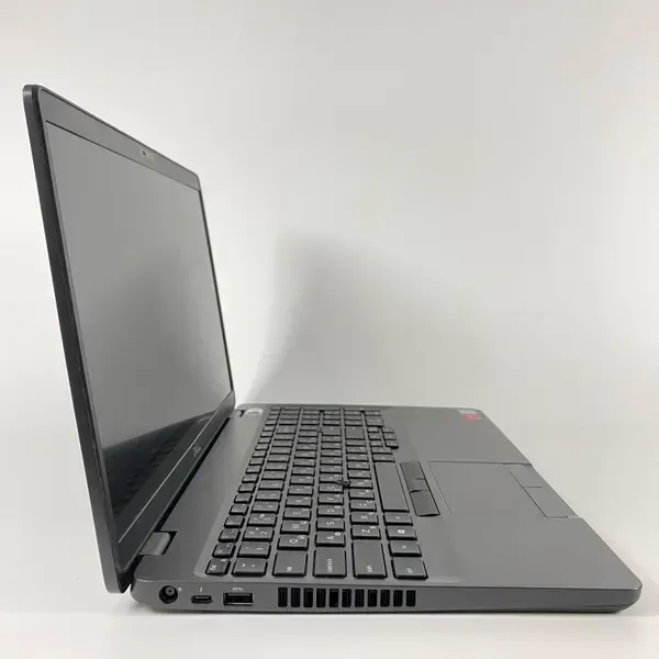 Мобільна робоча станція Dell Precision 3540 / 15.6" (1920x1080) IPS / Intel Core i7-8565U (4 (8) ядра по 1.8 - 4.6 GHz) / 16 GB DDR4 / 512 GB SSD / AMD Radeon Pro WX 2100, 2 GB GDDR5, 64-bit / WebCam / TouchID б/в - зображення 4