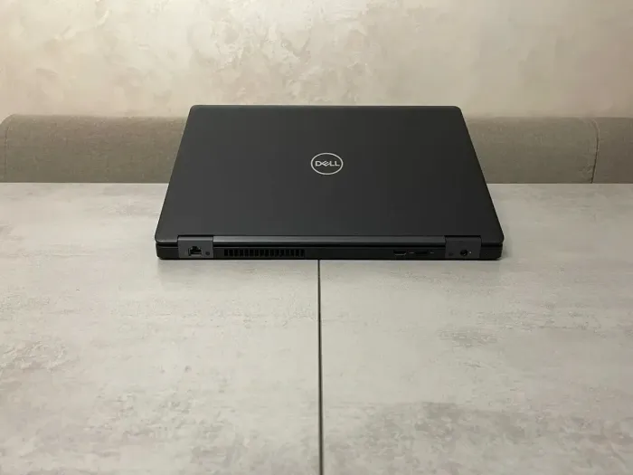 Ультрабук Dell Latitude 5590 / 15.6" (1366x768) TN / Intel Core i7-8650U (4 (8) ядра по 1.9 - 4.2 GHz) / 16 GB DDR4 / 256 GB SSD / Intel UHD Graphics 620 / WebCam / USB 3.1 / HDMI б/в - зображення 7
