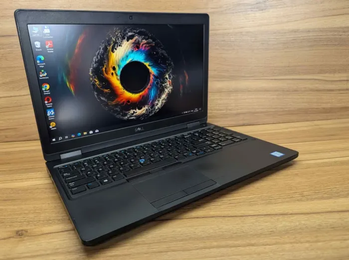 Мобільна робоча станція Dell Precision 3530 / 15.6" (1920x1080) IPS / Intel Core i7-8750H (6 (12) ядер по 2.2 - 4.1 GHz) / 16 GB DDR4 / 512 GB SSD / nVidia Quadro P600, 4 GB GDDR5, 128-bit / WebCam / Windows 10 б/в - зображення 4