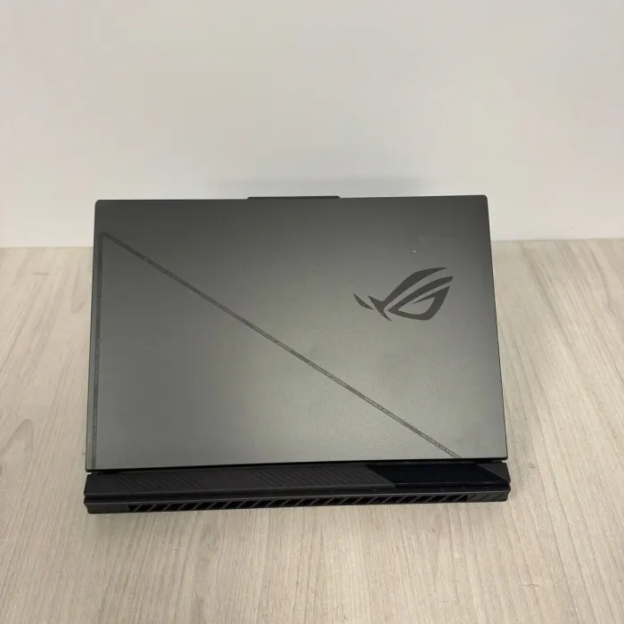 Ігровий ноутбук Б-класу Asus ROG Strix G16 G614JV / 16" (1920x1200) IPS / Intel Core i7-13650HX (14 (20) ядер по 3,6 - 4,9 ГГц) / 16 ГБ DDR5 / 1000 ГБ SSD NVMe / nVidia GeForce RTX 4060, 8 ГБ GDDR6, 128-біт / Веб-камера б/в - зображення 3