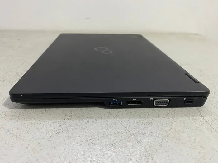 Нетбук Fujitsu LifeBook U728 / 12.5" (1920x1080) IPS / Intel Core i5-7200U (2 (4) ядра 2.5 - 3.1 GHz) / 8 GB DDR4 / 256 GB SSD / Intel UHD Graphics 620 / WebCam б/в - зображення 4