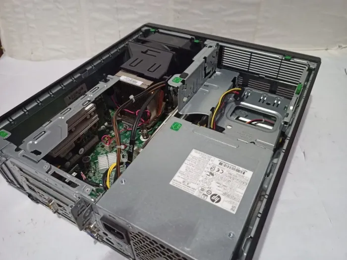 ПК HP RP5 Retail System 5810 SFF / Intel Core i3-4130 (2 (4) ядра по 3.4 GHz) / 8 GB DDR3 / 128 GB SSD NEW / Intel HD Graphics 4400 б/в - зображення 5