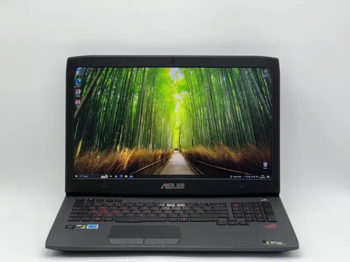 Ігровий ноутбук Asus ROG Strix G751JY / 17.3" (1920x1080) IPS / Intel Core i7-4720HQ (4 (8) ядра по 2.6 - 3.6 GHz) / 16 GB DDR3 / 480 GB SSD / nVidia GeForce GTX 980M, 4 GB GDDR5, 256-bit / WebCam б/в - зображення 2