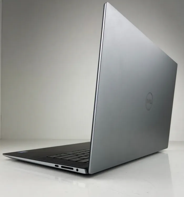 Мобільна робоча станція Dell Precision 5560 / 15.6" (1920x1200) IPS / Intel Core i7-11850H (8 (16) ядер по 2.5 - 4.8 GHz) / 16 GB DDR4 / 512 GB SSD M.2 / nVidia Quadro T1200, 4 GB GDDR6, 128-bit / WebCam б/в - зображення 5