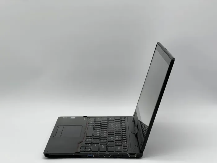 Ноутбук-трансформер Fujitsu Lifebook T937 / 13.3" (1366x768) TN Touch / Intel Core i5-7200U (2 (4) ядра по 2.5 - 3.1 GHz) / 8 GB DDR4 / 120 GB SSD / Intel HD Graphics 620 / WebCam б/в - зображення 3