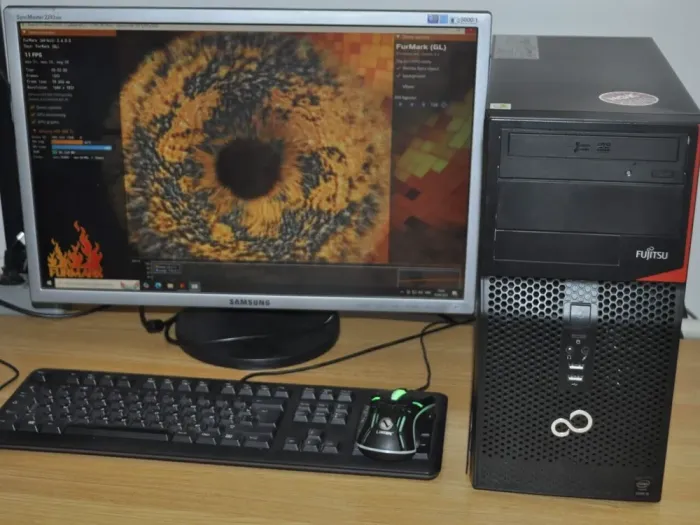 Комплект ПК: Fujitsu P420 E85 Tower / Intel Core i5-4590 (4 ядра по 3.3 - 3.7 GHz) / 16 GB DDR3 / 240 GB SSD / nVidia GeForce GTX 550 Ti, 4 GB GDDR5, 128-bit / DVD-ROM + Монітор Samsung 2243BW / 22" (1680x1050) TN + Windows  б/в - зображення 3