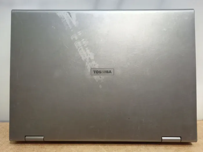 Ноутбук Toshiba Tecra A8 / 15.4" (1280x800) TN / Intel Core Duo T2300 (2 ядра по 1.66 GHz) / 3 GB DDR2 / 120 GB SSD / Intel GMA 950 Graphics / DVD-ROM / АКБ не тримає б/в - зображення 10