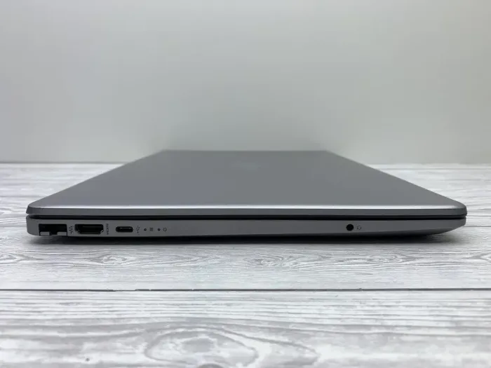 Ультрабук Б-клас HP 250 G8 / 15.6" (1920x1080) TN / Intel Core i5-1135G7 (4 (8) ядра по 2.4 - 4.2 GHz) / 16 GB DDR4 / 512 GB SSD / Intel Iris Xe Graphics / WebCam б/в - зображення 4