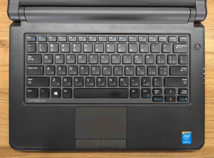 Ноутбук Dell Latitude 3340 / 13.3" (1366x768) TN / Intel Core i5-4200U (2 (4) ядра по 1.6 - 2.6 GHz) / 8 GB DDR3 / 240 GB SSD / Intel HD Graphics 4400 / WebCam / Windows 10 б/в - зображення 3