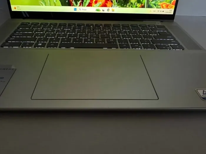 Ноутбук-трансформер Б-клас Dell Inspiron 16 7620 2-in-1 / 16" (1920x1080) IPS Touch / Intel Core i7-1280P (14 (20) ядер по 1.3 - 4.8 GHz) / 16 GB DDR4 / 512 GB SSD M.2 / Intel Iris Xe Graphics / WebCam / Win 11 б/в - зображення 8