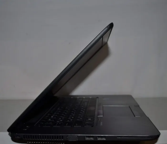 Ноутбук Б-клас HP EliteBook 850 G2 / 15.6" (1366x768) TN / Intel Core i5-5200U (2 (4) ядра по 2.2 - 2.7 GHz) / 8 GB DDR3 / 120 GB SSD / Intel HD Graphics 5500 / WebCam / Windows 11 Pro б/в - зображення 9