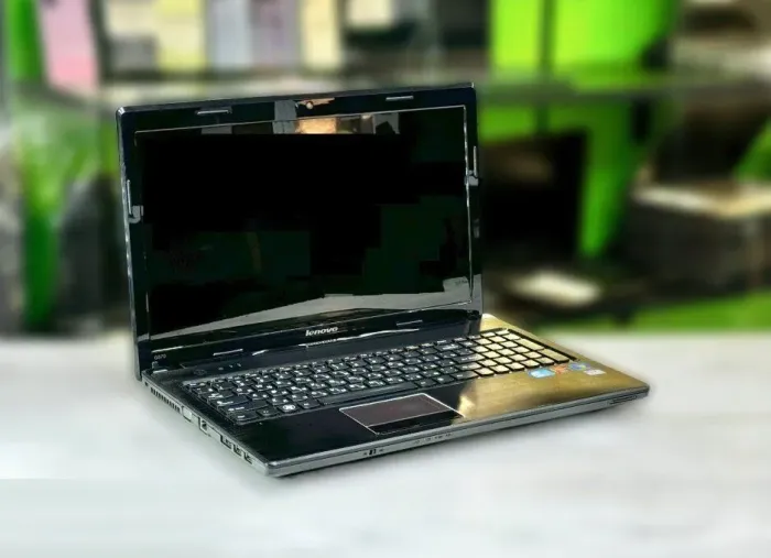 Ноутбук Б-клас Lenovo IdeaPad G570 / 15.6" (1366x768) TN / Intel Core i5-2430M (2 (4) ядра по 2.4 - 3.0 GHz) / 8 GB DDR3 / 256 GB SSD / AMD Radeon HD 6370M, 1 GB GDDR3, 128-bit / WebCam / DVD-RW б/в - зображення 2