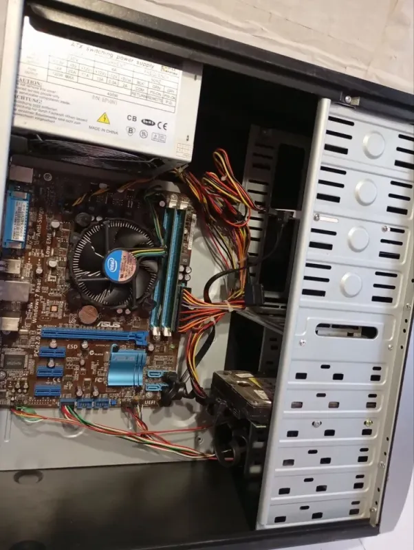 ПК Б-клас LogicPower Tower / Intel Core i5-2400 (4 ядра по 3.1 - 3.4 GHz) / 8 GB DDR3 / 128 GB SSD + 500 HDD / Intel HD Graphics 2000 / 400W б/в - зображення 5