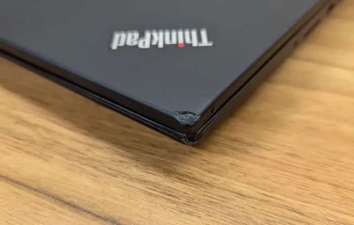 Ультрабук Б-клас Lenovo ThinkPad T580 / 15.6" (1920x1080) IPS / Intel Core i7-8550U (4 (8) ядра по 1.8 - 4.0 GHz) / 16 GB DDR4 / 256 GB SSD / Intel UHD Graphics 620 / WebCam / TouchID / Windows 10 б/в - зображення 3