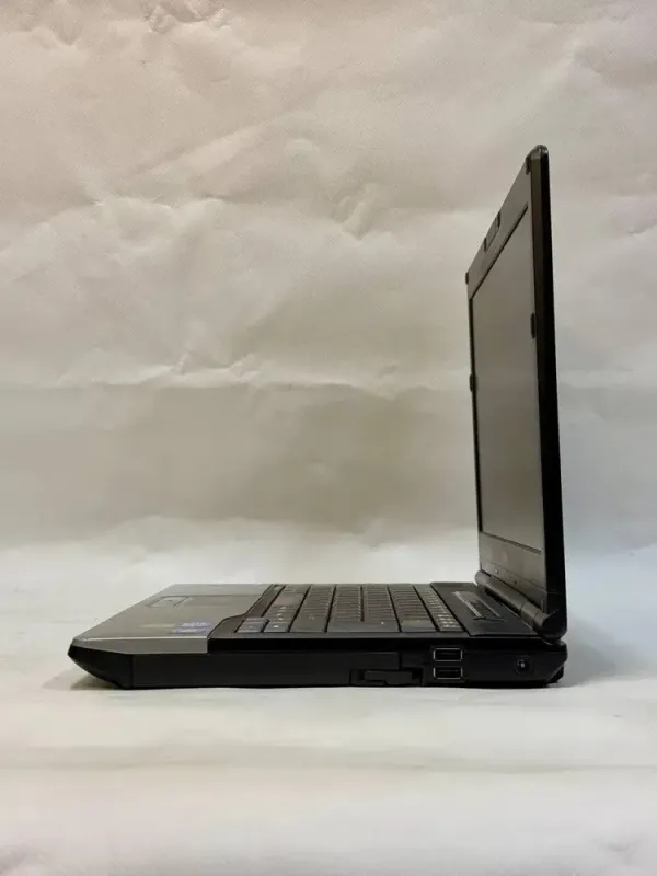 Ноутбук Fujitsu LifeBook S752 / 14" (1366x768) TN / Intel Core i5-3320M (2 (4) ядра по 2.6 - 3.3 GHz) / 8 GB DDR3 / 240 GB SSD / Intel HD Graphics 4400 / Windows 10 Pro б/в - зображення 6