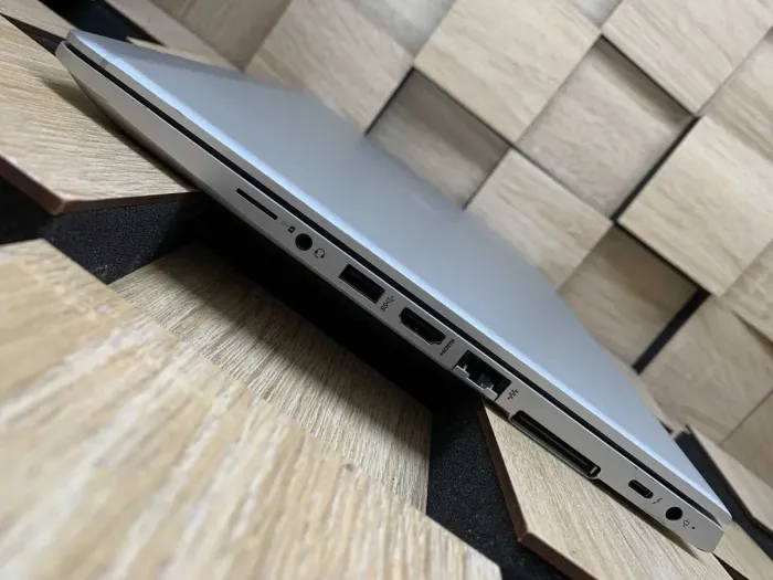Ноутбук Б-клас HP EliteBook 840 G6 / 14" (1920x1080) IPS / Intel Core i5-8265U (4 (8) ядра по 1.6 - 3.9 GHz) / 8 GB DDR4 / 250 GB SSD M.2 / Intel UHD Graphics 620 / WebCam / HDMI б/в - зображення 6