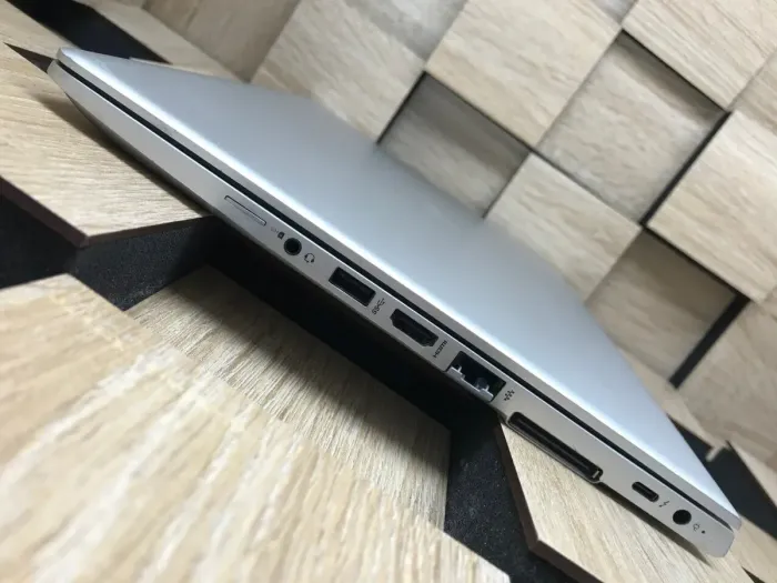Ноутбук Б-клас HP EliteBook 840 G6 / 14" (1920x1080) IPS / Intel Core i5-8365U (4 (8) ядра по 1.6 - 4.1 GHz) / 8 GB DDR4 / 240 GB SSD M.2 / Intel UHD Graphics 620 / WebCam / Fingerprint б/в - зображення 5