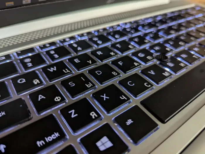 Ультрабук HP EliteBook 840 G5 / 14" (1920x1080) IPS / Intel Core i5-7300U (2 (4) ядра по 2.6 - 3.5 GHz) / 16 GB DDR4 / 480 GB SSD / Intel UHD Graphics 620 / WebCam / Fingerprint / Windows 10 б/в - зображення 6