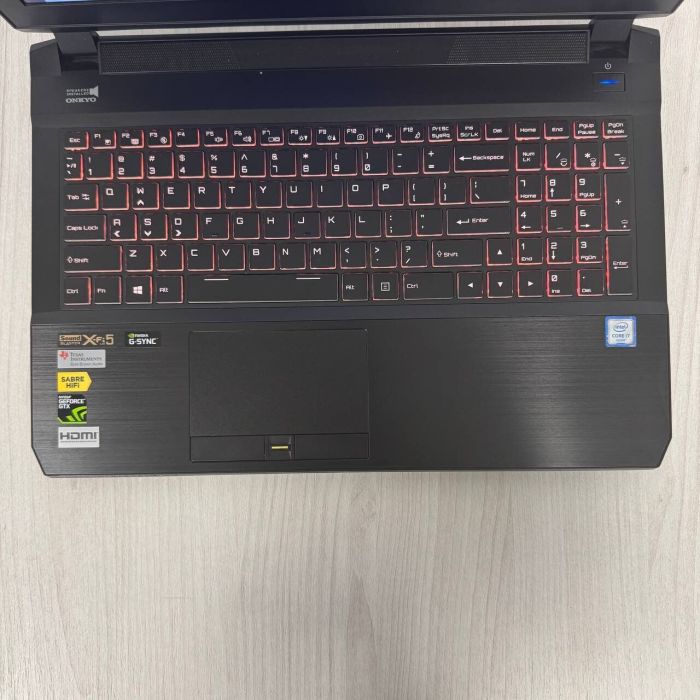 Ігровий ноутбук Б-класу Clevo P650RS-G / 15.6" (3840x2160) IPS / Intel Core i7-6820HK (4 (8) ядра по 2,7 - 3,6 ГГц) / 16 ГБ DDR4 / 512 ГБ SSD NVMe / nVidia GeForce GTX 1070, 8 ГБ GDDR5, 256-біт / WebCam б/в - зображення 7