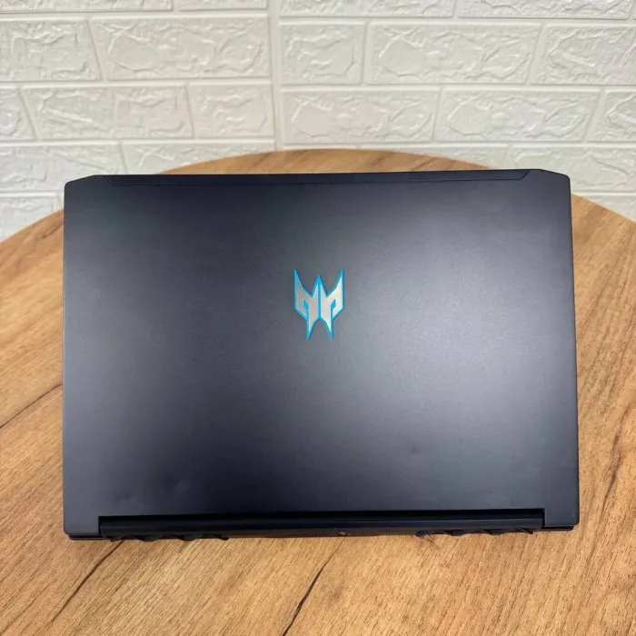 Ігровий ноутбук Б-клас Acer Predator Triton 300 PT315-52 / 15.6" (1920x1080) IPS / Intel Core i7-10850H (6 (12) ядер по 2.7 - 5.1 GHz) / 16 GB DDR4 / 500 GB SSD / nVidia GeForce RTX 2070 Max-Q, 8 GB GDDR6, 256-bit / WebCam б/в - зображення 3