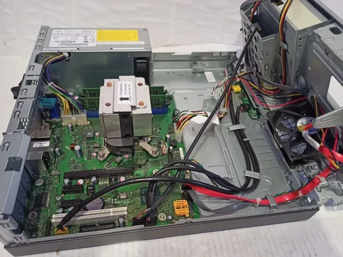 ПК Fujitsu Esprimo E510 E85+ SFF / Intel Core i3-3220 (2 (4) ядра по 3.3 GHz) / 8 GB DDR3 / 500 GB HDD / Intel HD Graphics 2500 / DVD-ROM б/в - зображення 6