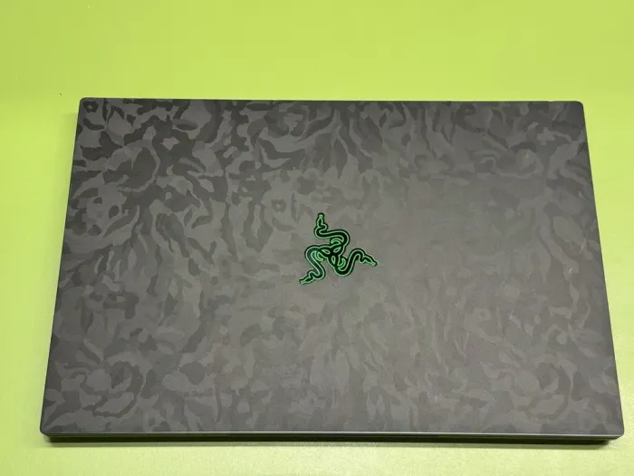 Ігровий ноутбук Razer Blade 15 / 15.6" (2560x1440) IPS / Intel Core i7-13800H (14 (20) ядер по 2.5 - 5.2 GHz) / 16 GB DDR5 / 1000 GB SSD / nVidia GeForce RTX 4070, 8 GB GDDR6, 128-bit / WebCam / HDMI б/в - зображення 6