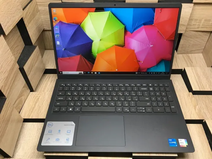 Ноутбук Б-клас Dell Inspiron 15 3511 / 15.6" (1920x1080) IPS Touch / Intel Core i5-1135G7 (4 (8) ядра по 2.4 - 4.2 GHz) / 8 GB DDR4 / 256 GB SSD M.2 / Intel Iris Xe Graphics / WebCam / Windows 10 б/в - зображення 2
