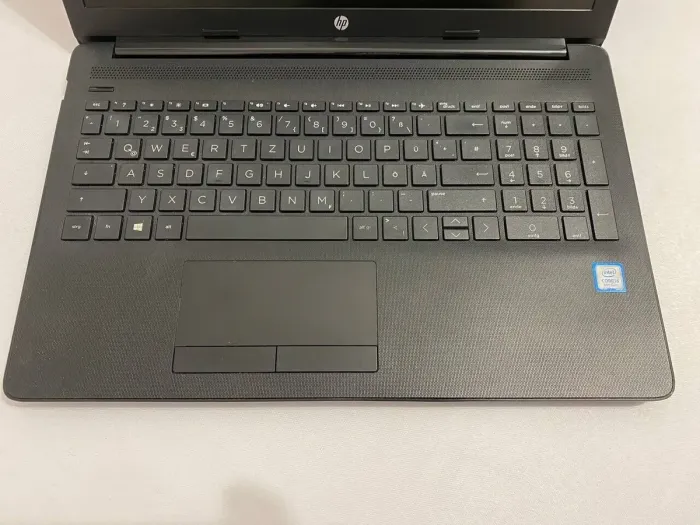 Ноутбук НР 15 da0xxx / 15.6" (1920x1080) TN / Intel Core i5-8250U (4 (8) ядра по 1.6 - 3.4 GHz) / 8 GB DDR4 / 256 GB SSD M.2 / Intel UHD Graphics 620 / WebCam / DVD-ROM б/в - зображення 4