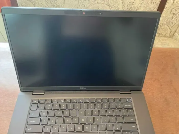 Ультрабук Dell Latitude 7520 / 15.6" (1920x1080) IPS / Intel Core i5-1135G7 (4 (8) ядра по 2.4 - 4.2 GHz) / 8 GB DDR4 / 256 GB SSD / Intel Iris Xe Graphics / WebCam б/в - зображення 5