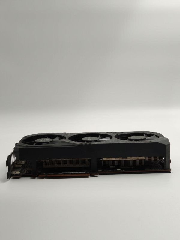 Дискретна відеокарта Asus Radeon TUF RX 5700 Gaming OC, 8 GB GDDR6, 256-bit / 1x HDMI, 3x DisplayPort / (TUF 3-RX5700-O8G-GAMING) б/в - зображення 9