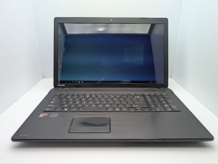 Ноутбук Toshiba Satellite C70-D-A / 17.3" (1600x900) TN / AMD A6-5200 (4 ядра по 2.0 GHz) / 8 GB DDR3 / 240 GB SSD / AMD Radeon HD 8400 Graphics / WebCam б/в - зображення 2