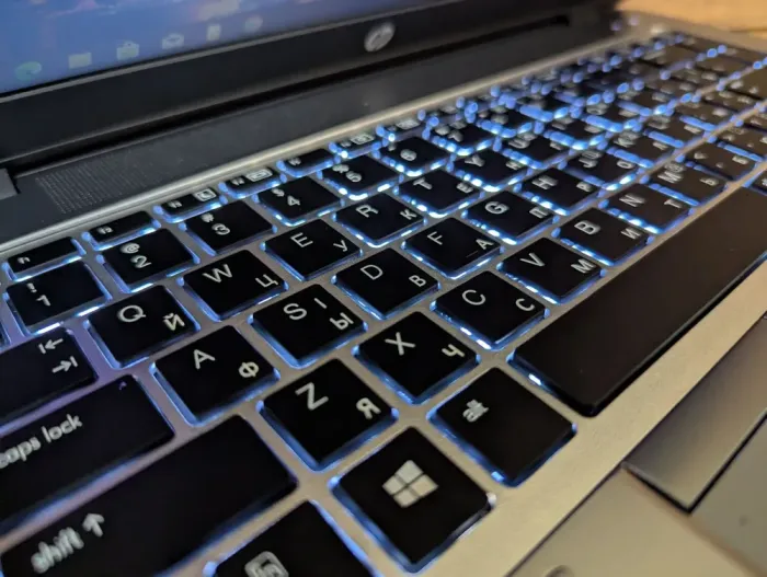 Ноутбук HP EliteBook 840 G2 / 14" (1366x768) TN / Intel Core i7-5600U (2 (4) ядра по 2.6 - 3.2 GHz) / 8 GB DDR3 / 240 GB SSD / Intel HD Graphics 5500 / WebCam / Fingerprint / Windows 10 б/в - зображення 6