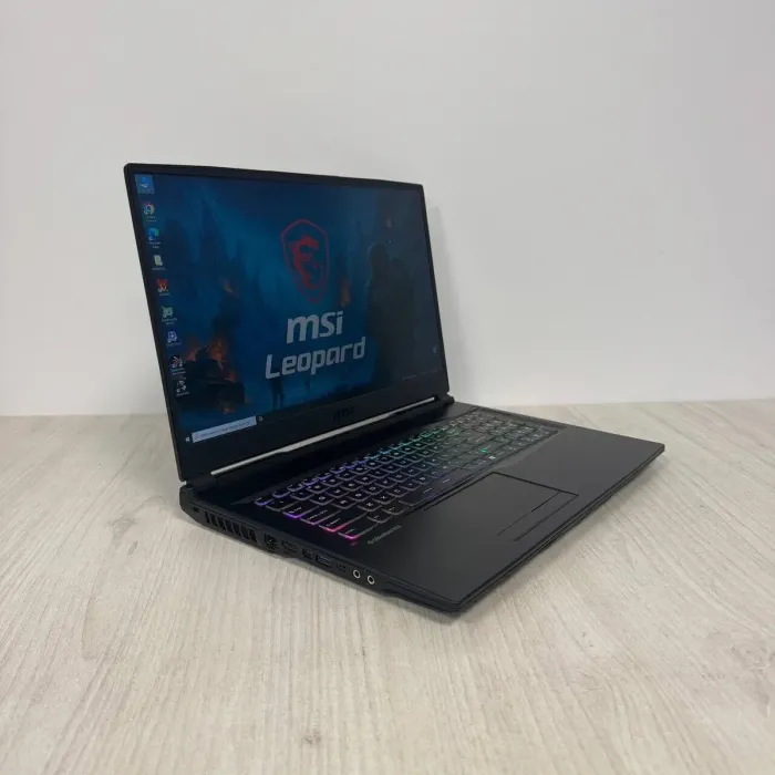 Ігровий ноутбук Б-класу MSI GL75 Leopard 10SFK / 17.3" (1920x1080) IPS / Intel Core i7-10750H (6 (12) ядер по 2.6 - 5.0 GHz) / 16 GB DDR4 / 1000 GB SSD / nVidia GeForce RTX 2070, 8 GB GDDR6, 256-bit / WebCam б/в - зображення 4