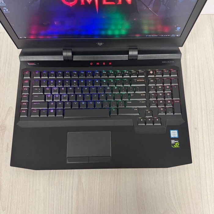 Ігровий ноутбук HP Omen X 17-ap010nr / 17.3" (1920x1080) IPS / Intel Core i7-7700HQ (4 (8) ядра по 2.8 - 3.8 GHz) / 16 GB DDR4 / 1000 GB SSD NVMe / nVidia GeForce GTX 1070, 8 GB GDDR5, 256-bit / WebCam б/в - зображення 7