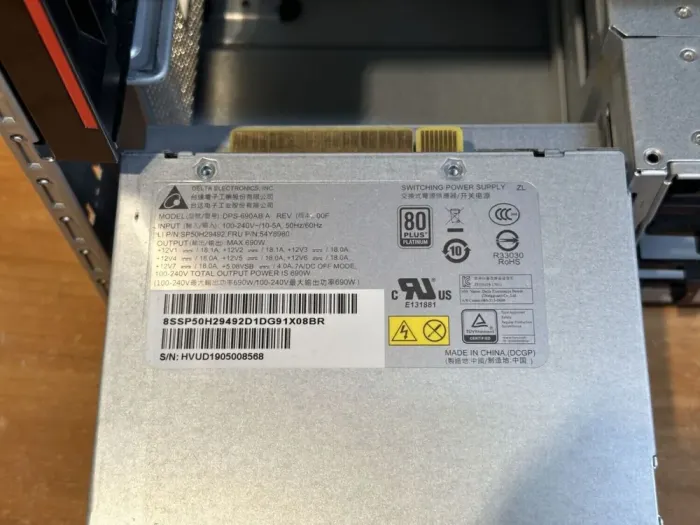 Робоча станція Lenovo ThinkStation P520 Tower / Intel Xeon W-2123 (4 (8) ядра по 3.6 - 3.9 GHz) / 64 GB DDR4 / no HDD / nVidia Quadro P4000, 8 GB GDDR5, 256-bit / 690W / DisplayPort б/в - зображення 12