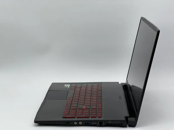 Ігровий ноутбук MSI GF75 Thin 10SCSXR-448US / 17.3" (1920x1080) IPS / Intel Core i5-10300H (4 (8) ядра по 2.5 - 4.5 GHz) / 16 GB DDR4 / 480 GB SSD / nVidia GeForce GTX 1650 Ti, 4 GB GDDR6, 128-bit / WebCam б/в - зображення 4