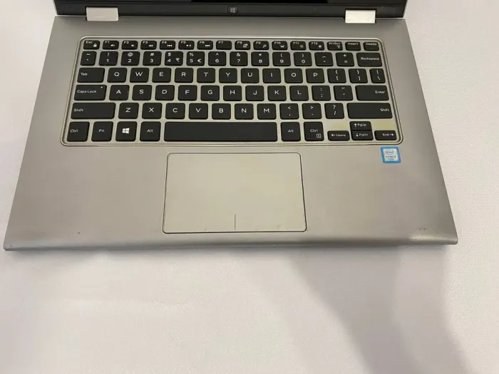 Ноутбук-трансформер Б-клас Dell Inspiron 13-7359 / 13.3" (1366x768) TN / Intel Core i5-6200U (2 (4) ядра по 2.3 - 2.8 GHz) / 8 GB DDR3 / 240 GB SSD / Intel HD Graphics 520 / WebCam / HDMI б/в - зображення 4