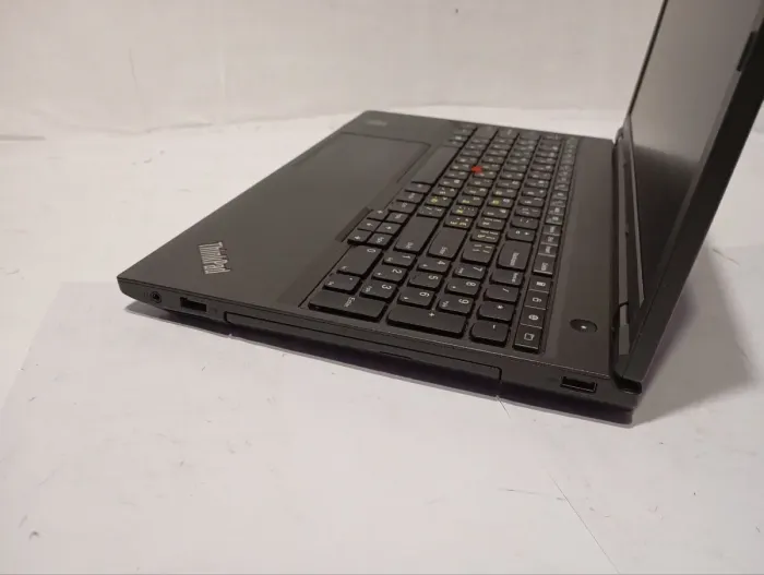 Ноутбук Lenovo ThinkPad L540 / 15.6" (1366x768) TN / Intel Core i5-4200M (2 (4) ядра по 2.5 - 3.1 GHz) / 8 GB DDR3 / 240 GB SSD / Intel HD Graphics 4600 / DVD-RW б/в - зображення 5