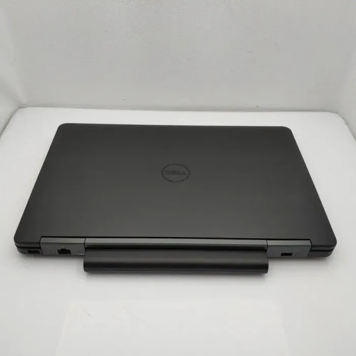 Ноутбук Dell Latitude E5540 / 15.6" TN / Intel Core i5-4310U (2(4) ядра по 2-3GHz) / 8GB DDR3 / 250GB SSD / HD Graphics 4400 / WebCam / DVD-ROM / Win 10 Pro б/в - зображення 3
