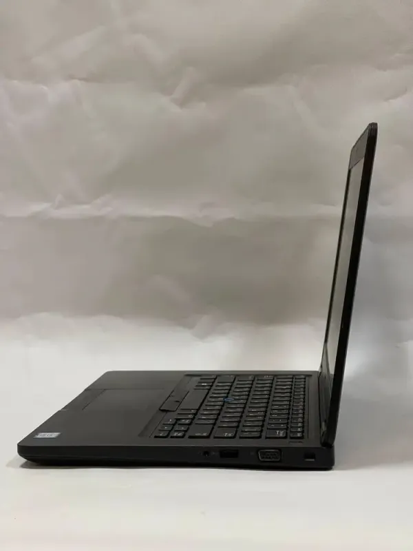 Ультрабук Dell Latitude 5480 / 14" (1366x768) TN / Intel Core i5-7200U (2 (4) ядра по 2.5 - 3.1 GHz) / 8 GB DDR4 / 128 GB SSD / Intel HD Graphic 620 / WebCam / Windows 10 Pro б/в - зображення 6
