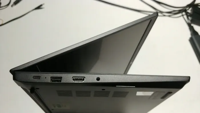 Ноутбук Lenovo ThinkPad E14 Gen 2 / 14'' (1920x1080) IPS / Intel Core i5-1135G7 (4 (8) ядра по 2.4 - 4.2 GHz) / 16 GB DDR4 / 512 GB SSD M.2 NEW/ Intel Iris Xe Graphics / WebCam / USB 3.2 / HDMI б/в - зображення 5