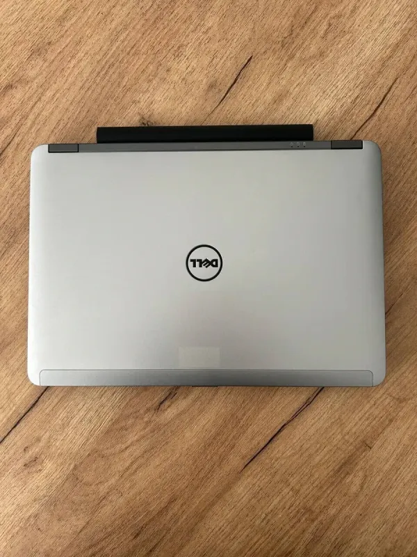Ноутбук Б-клас Dell Latitude E6440 / 14" (1366x768) TN / Intel Core i5-4310M (2 (4) ядра по 2.7 - 3.4 GHz) / 8 GB DDR3 / 240 GB SSD / Intel HD Graphic 4600 / VGA б/в - зображення 7