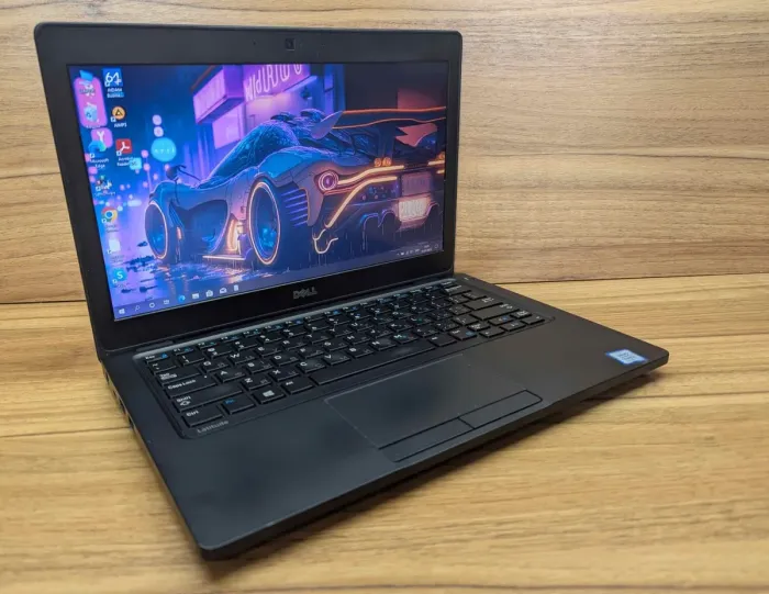 Нетбук Dell Latitude 5280 / 12.5" (1366x768) TN / Intel Core i5-7200U (2 (4) ядра по 2.5 - 3.1 GHz) / 8 GB DDR4 / 240 GB SSD / Intel HD Graphics 620 / WebCam / Windows 10 б/в - зображення 4